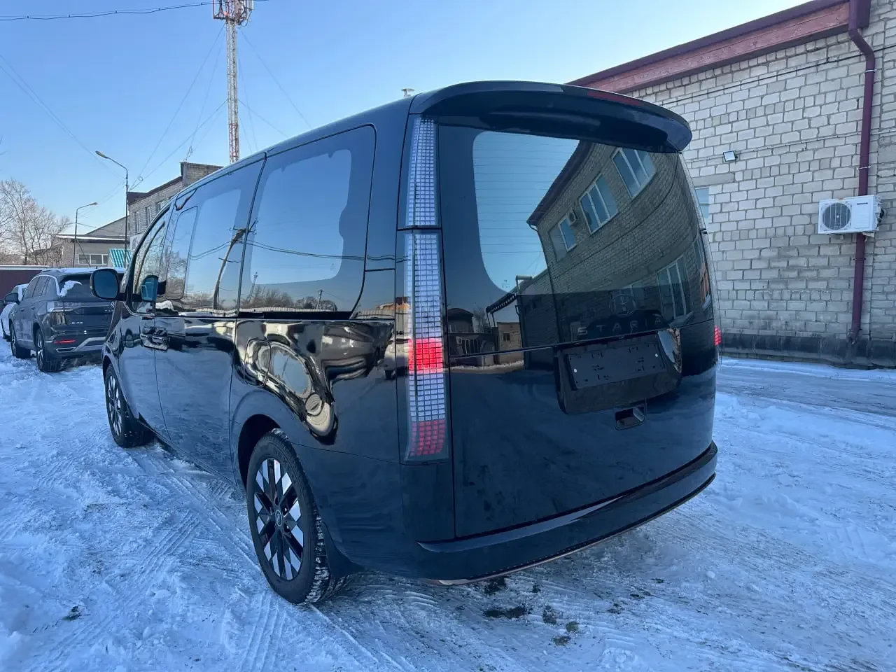 Hyundai Staria 2025